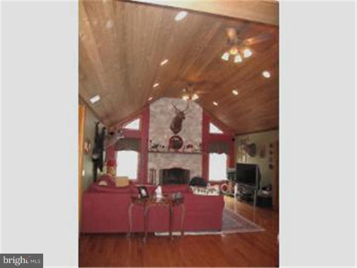 99 Highland Road Wrightstown, NJ 08562 - Photo 4 of 19 Great Room
