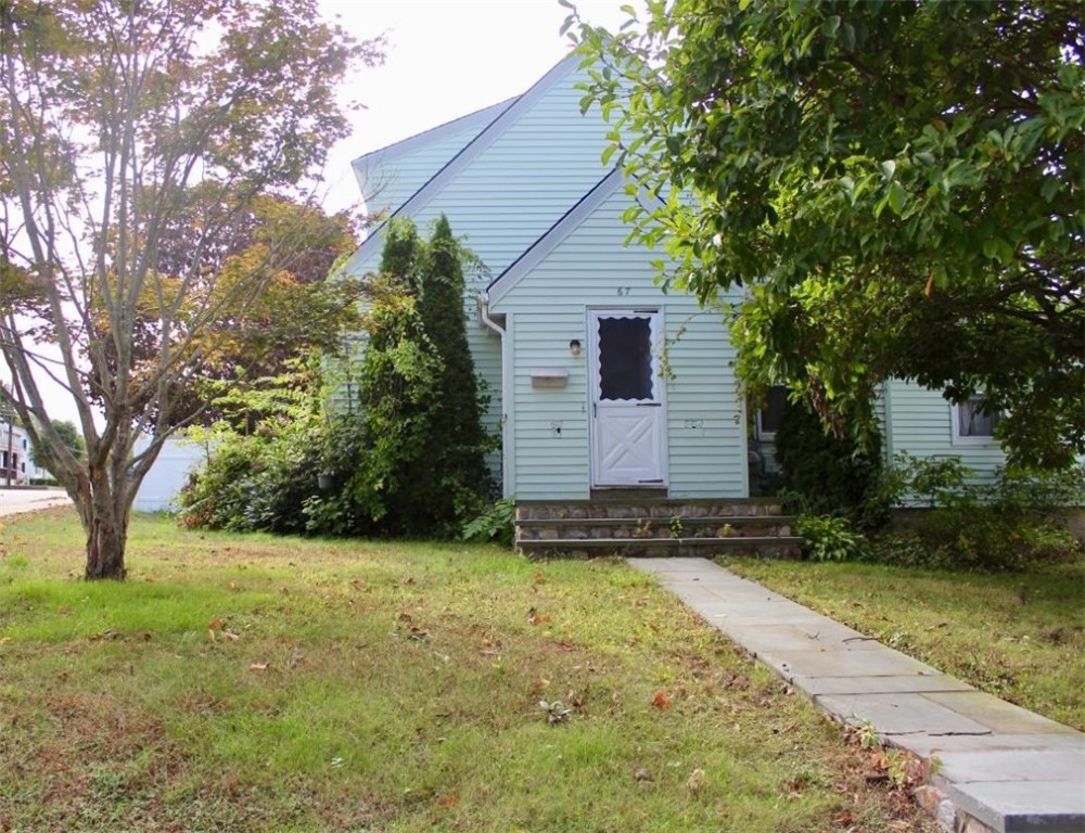 67 School Street Westerly, RI 02891 - Photo 2 of 29