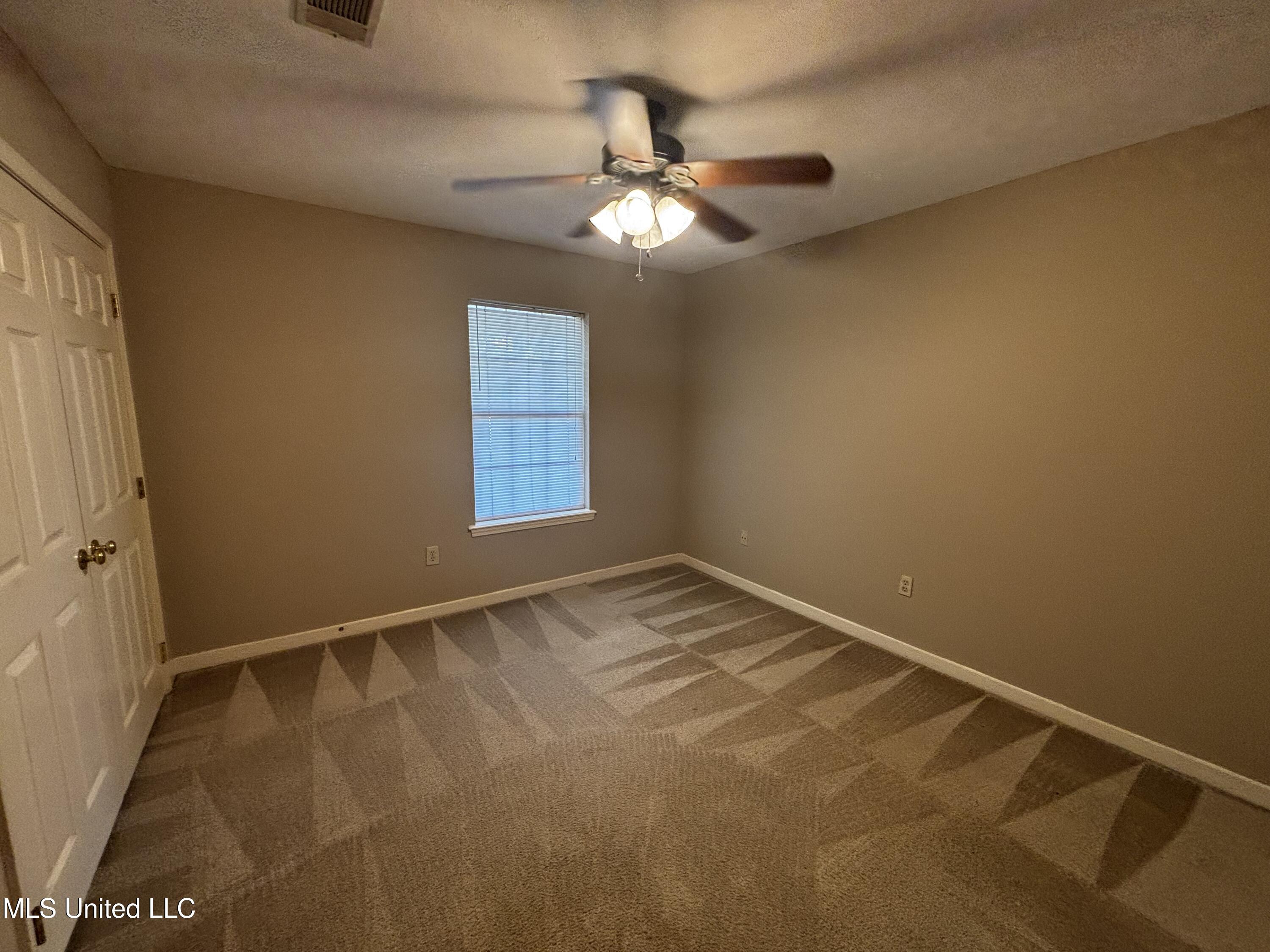 196 Cobblestone Drive Madison, MS 39110 - Photo 7 of 12 Photo Apr 08 2025, 2 27 10 PM