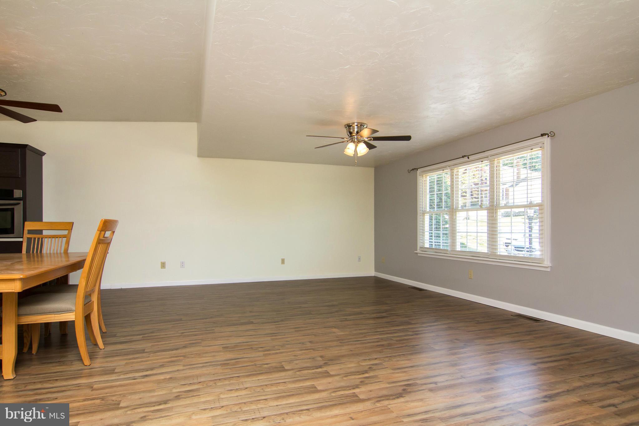 90 Pinetown Road Hanover, PA 17331 - Photo 6 of 25 Living Room
