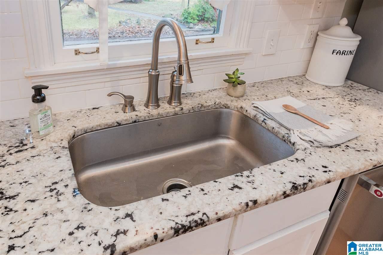 1215 Irving Road Birmingham, AL 35209 - Photo 21 of 48