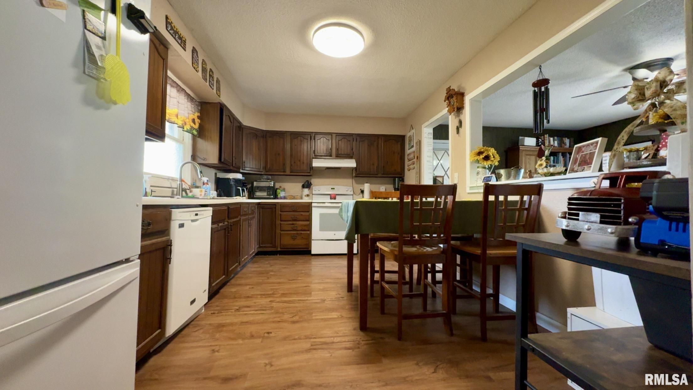 208 North Brown Street Benton, IL 62812 - Photo 10 of 19