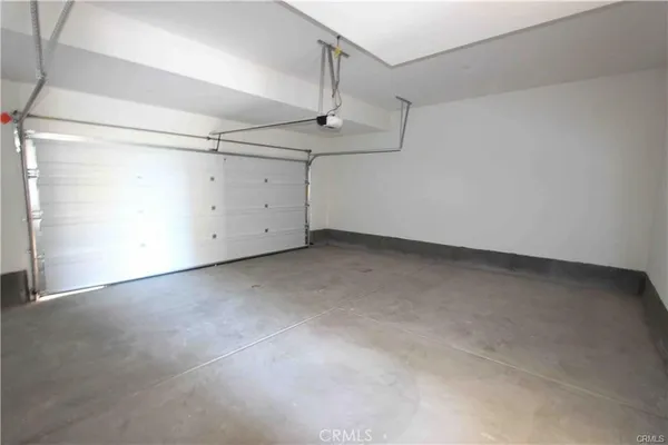 $4,700 | 180 Harringay, Irvine, CA 92618