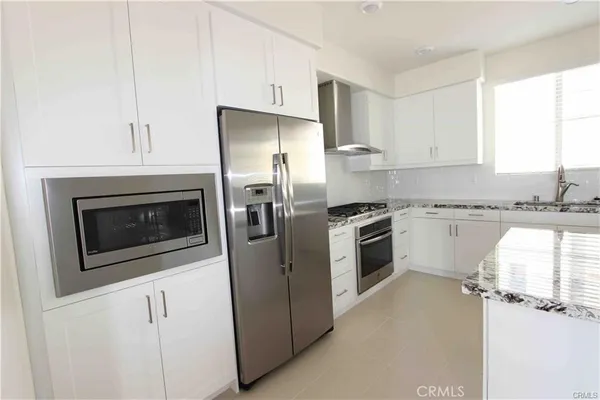 $4,700 | 180 Harringay, Irvine, CA 92618