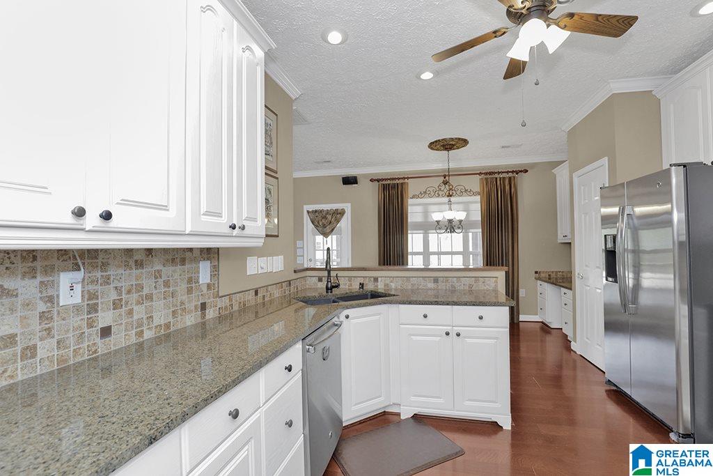293 Wynlake Drive Alabaster, AL 35007 - Photo 12 of 40