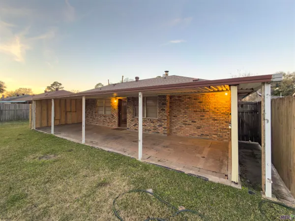 $1,700 | 16124 Batavia Avenue, Baton Rouge, LA 70817