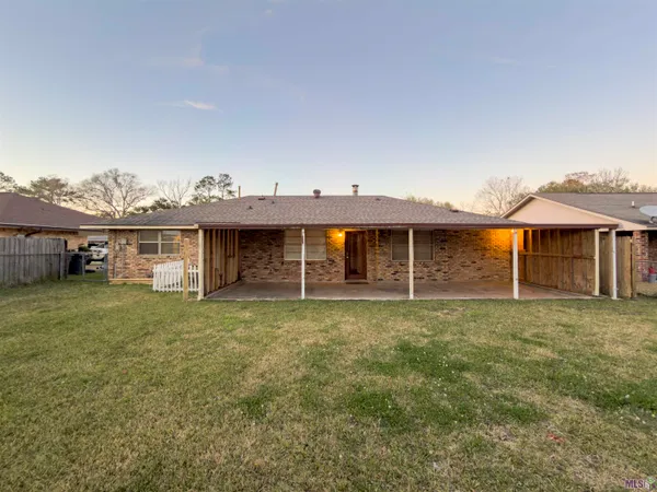 $1,700 | 16124 Batavia Avenue, Baton Rouge, LA 70817