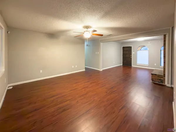 $1,700 | 16124 Batavia Avenue, Baton Rouge, LA 70817