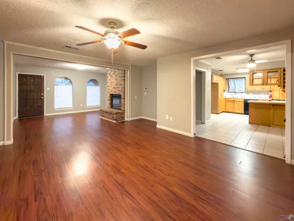 $1,700 | 16124 Batavia Avenue, Baton Rouge, LA 70817