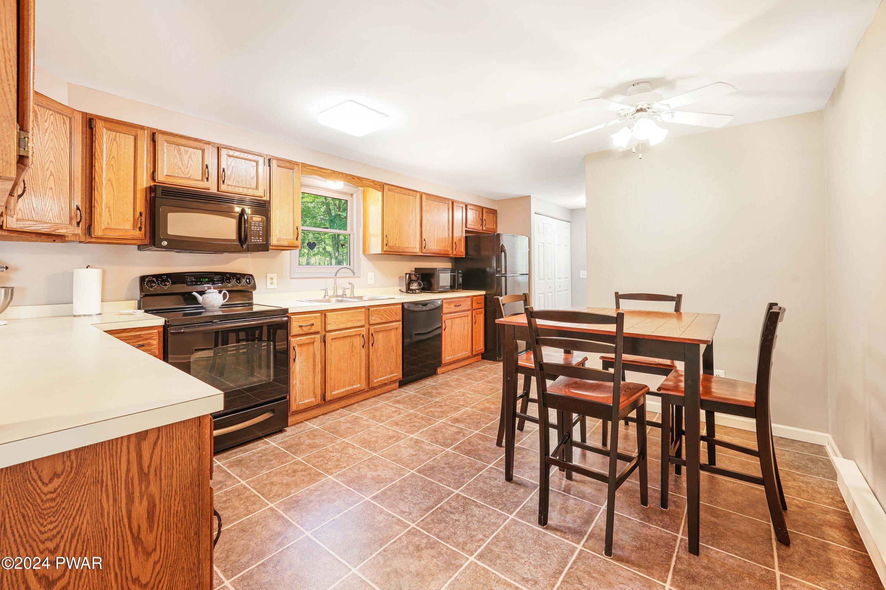 139 Caribou Road Dingmans Ferry, PA 18328 - Photo 10 of 24