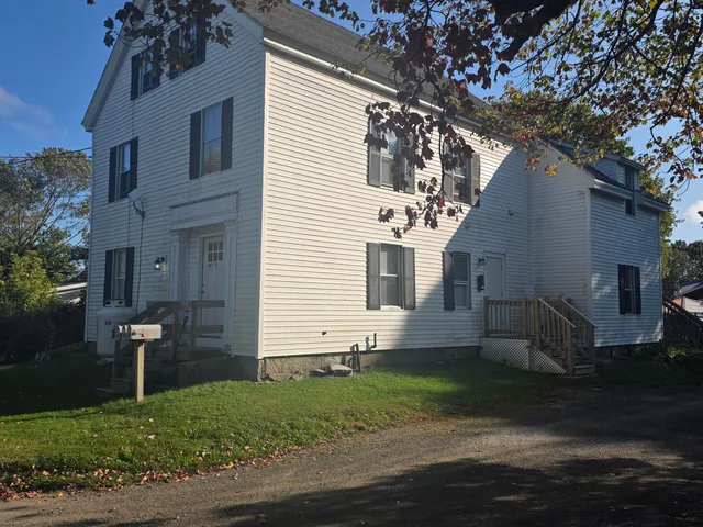 $450,000 | 12 Gay Street, Rockland, ME 04841