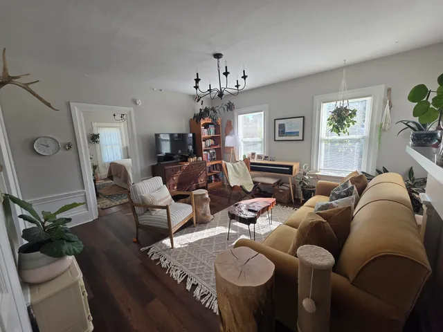 $450,000 | 12 Gay Street, Rockland, ME 04841