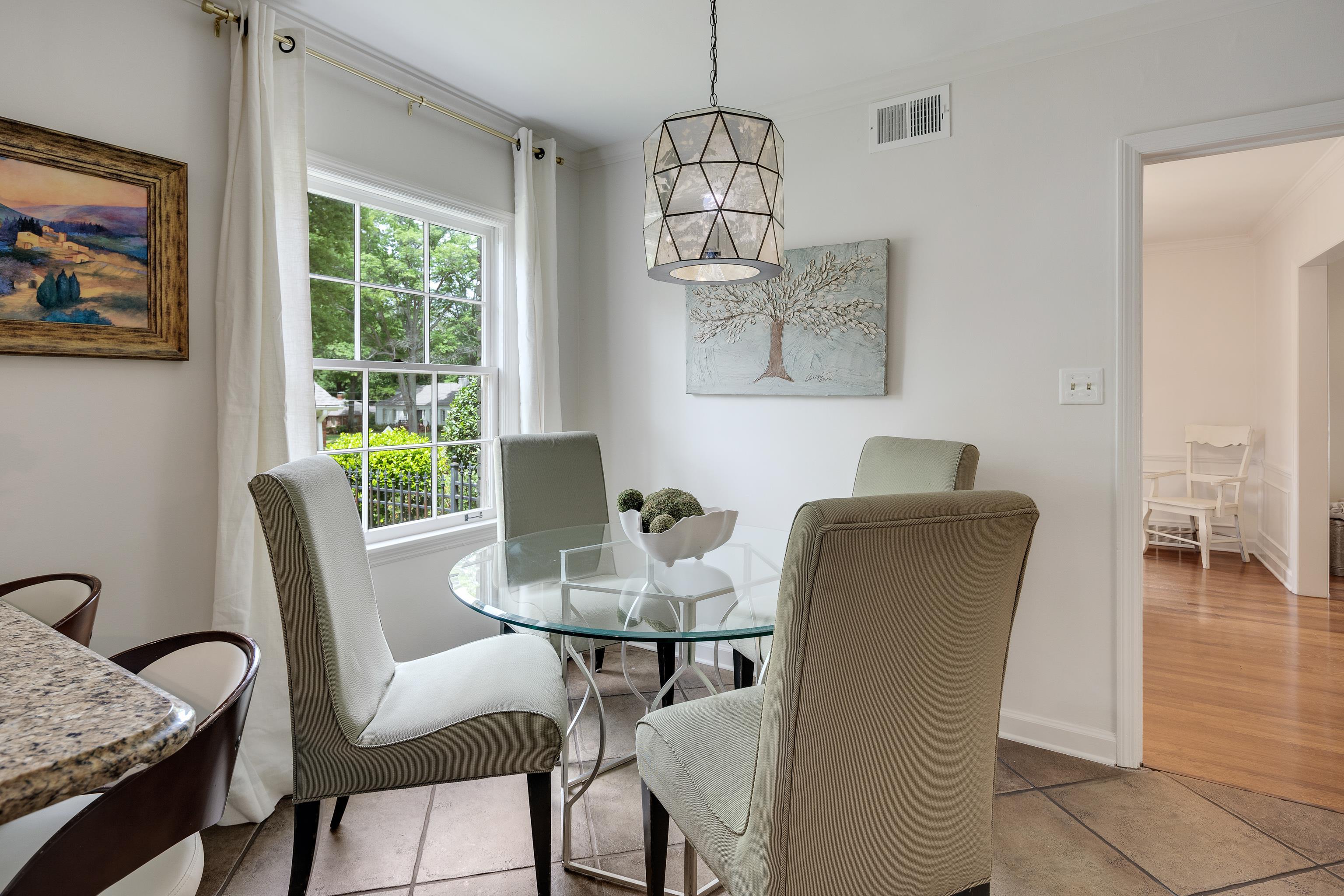 5371 South Angela Road Memphis, TN 38120 - Photo 11 of 25 a dining room with furniture and window