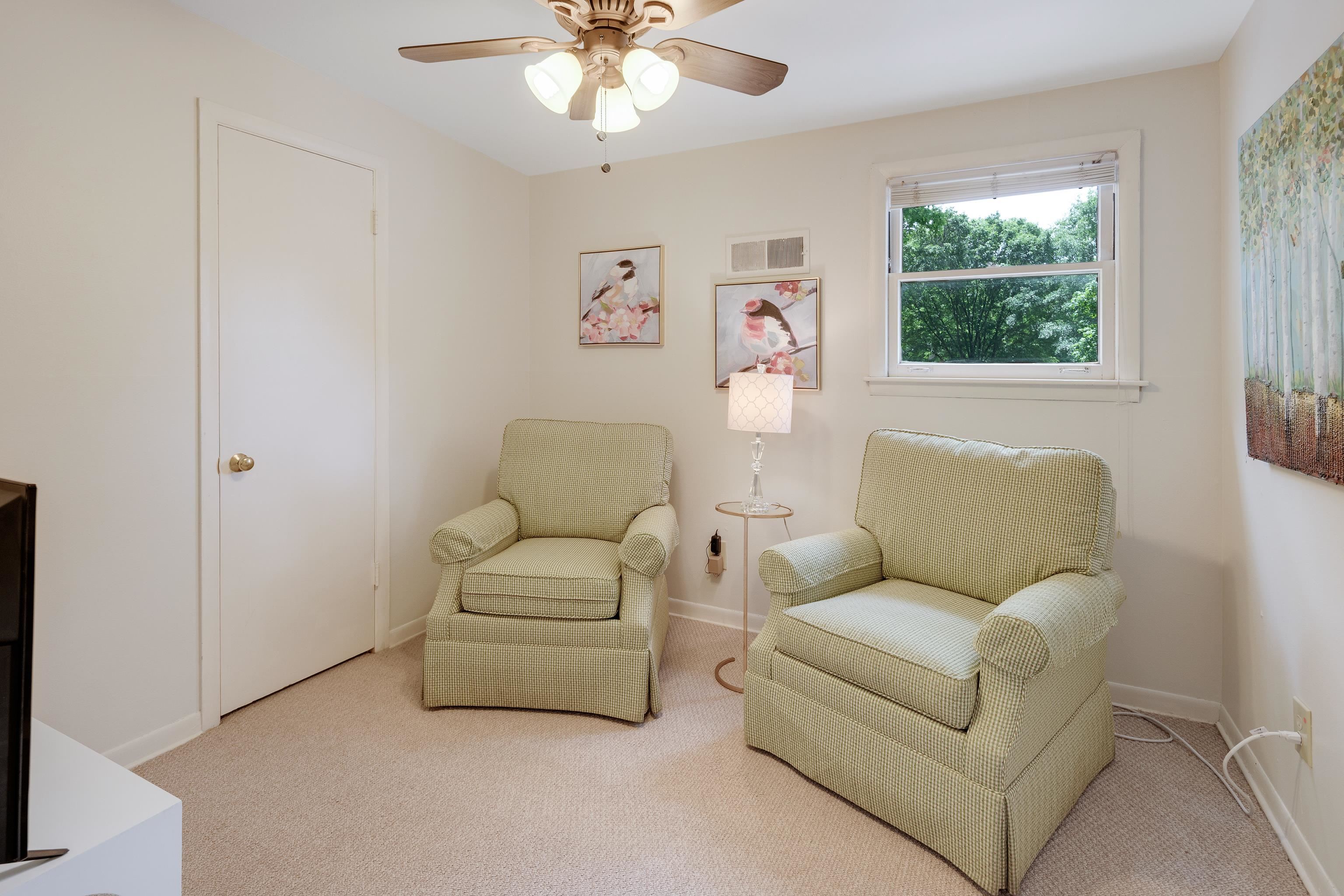 5371 South Angela Road Memphis, TN 38120 - Photo 21 of 25 a living room with furniture and a window
