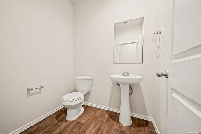 $2,150 | 5830 Cosmic Crisp, San Antonio, TX 78252