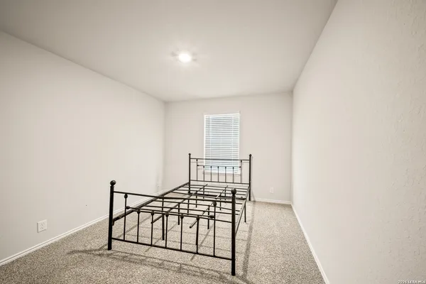 $2,000 | 5830 Cosmic Crisp, San Antonio, TX 78252