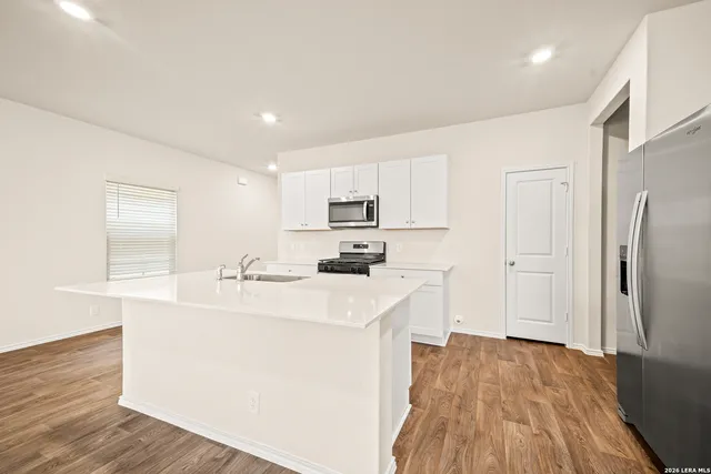 $2,150 | 5830 Cosmic Crisp, San Antonio, TX 78252