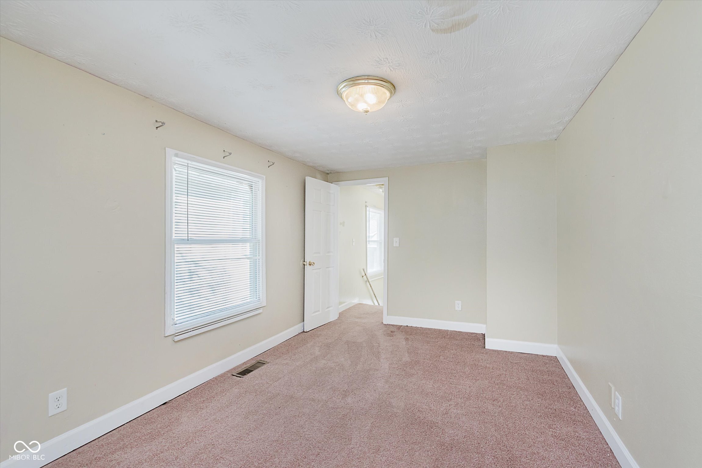 415 West 39th Street Indianapolis, IN 46208 - Photo 29 of 38