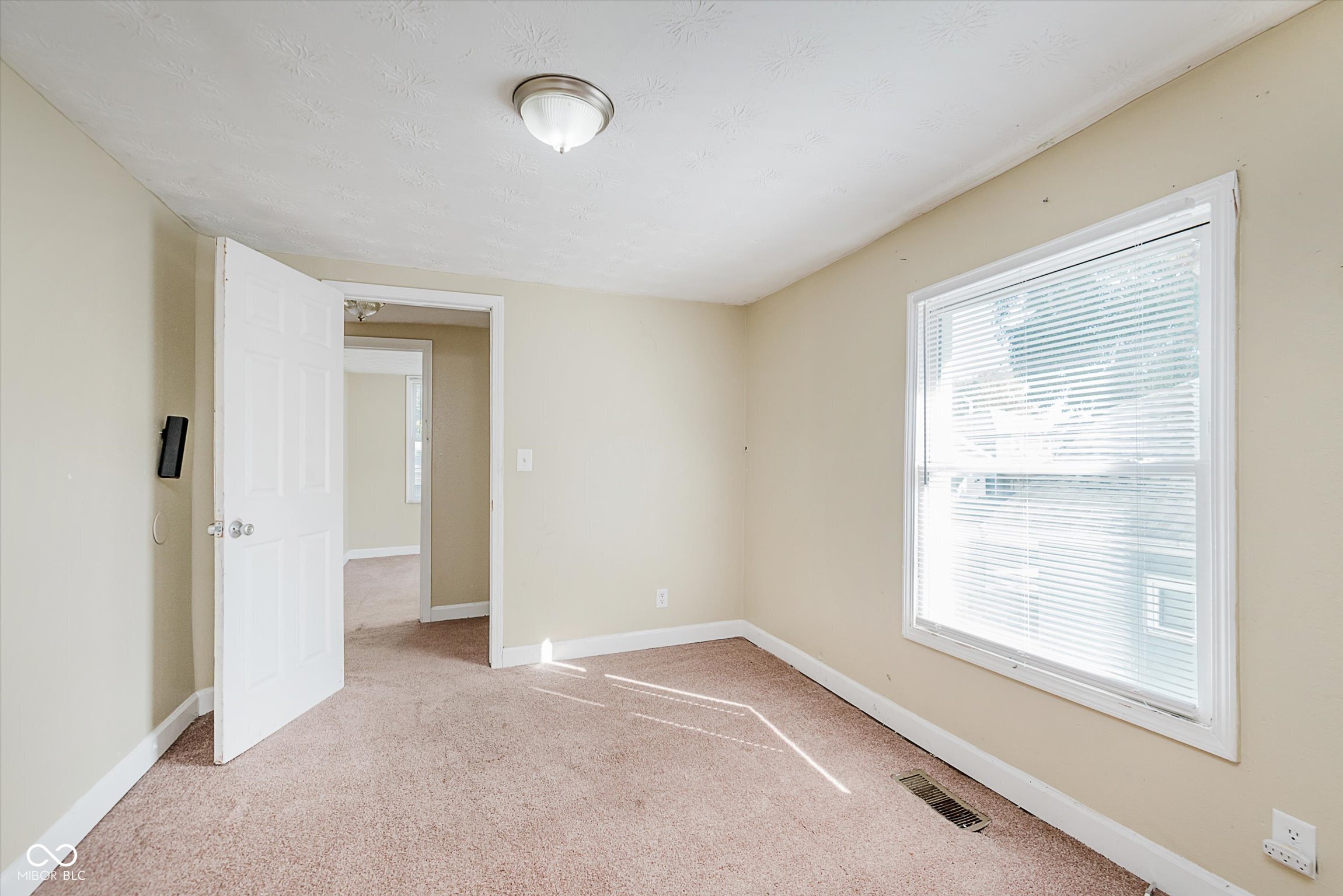 415 West 39th Street Indianapolis, IN 46208 - Photo 33 of 38