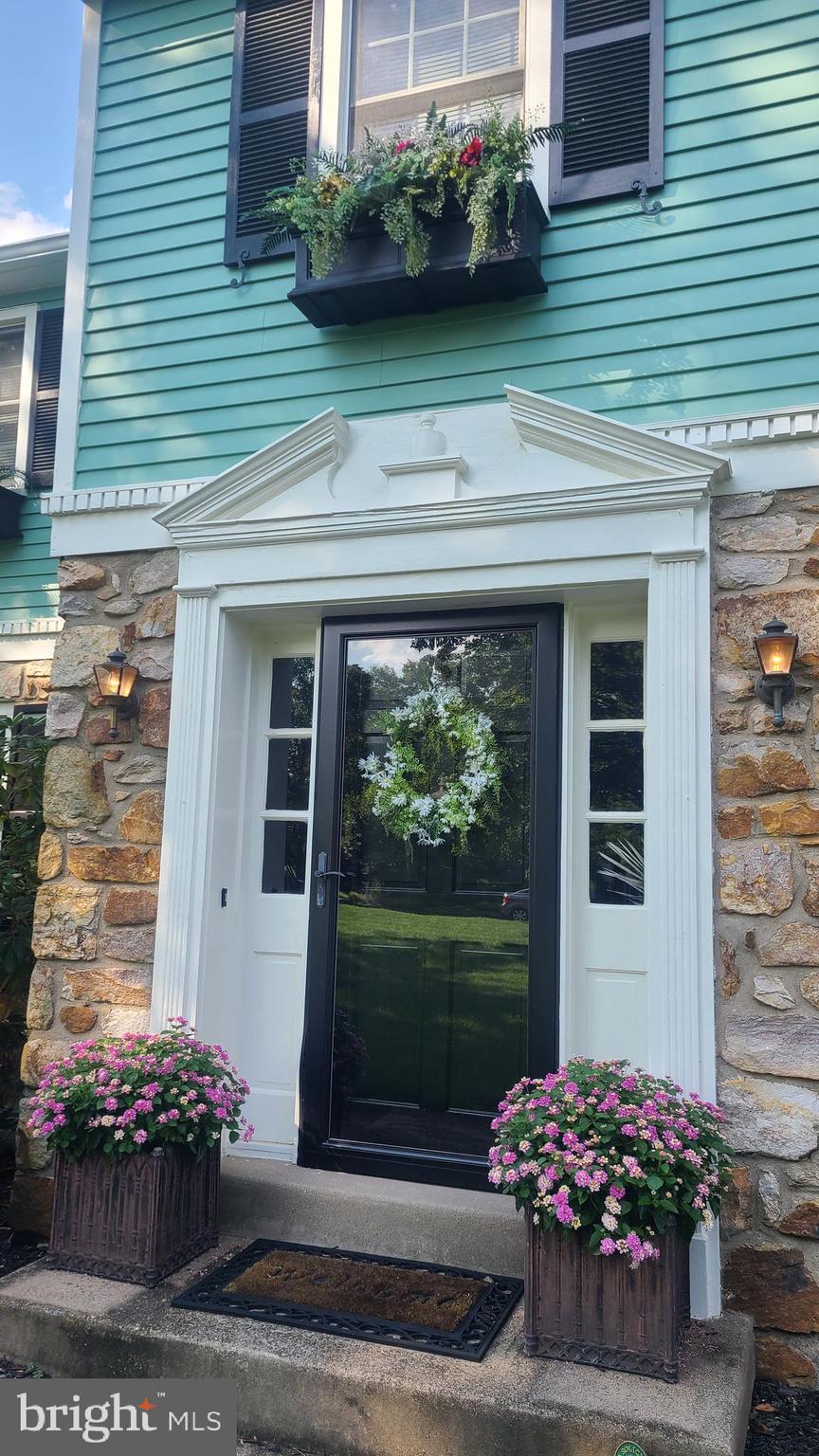 3889 Robin Road Furlong, PA 18925 - Photo 4 of 48