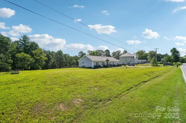$445,000 | 213 Big Oak Road, Hendersonville, NC 28792