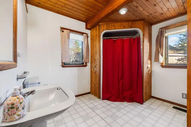 $580,000 | 32 Dillon Road, Harrison, ME 04040