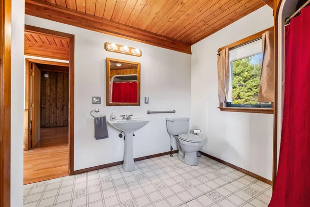 $580,000 | 32 Dillon Road, Harrison, ME 04040