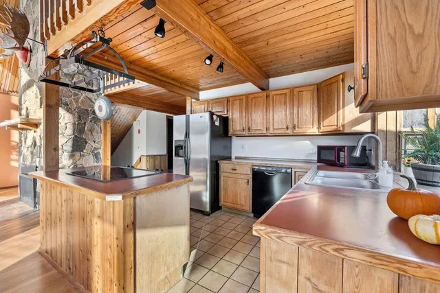 $580,000 | 32 Dillon Road, Harrison, ME 04040