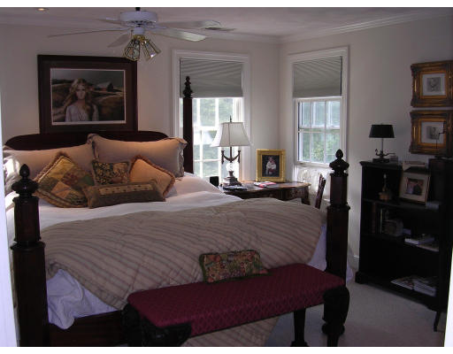 15 Makechnie Road Burlington, MA 01803 - Photo 19 of 29 Gallery Image 19