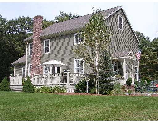 15 Makechnie Road Burlington, MA 01803 - Photo 3 of 29 Gallery Image 3