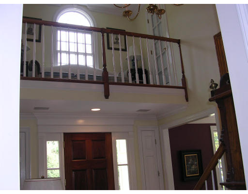 15 Makechnie Road Burlington, MA 01803 - Photo 8 of 29 Gallery Image 8
