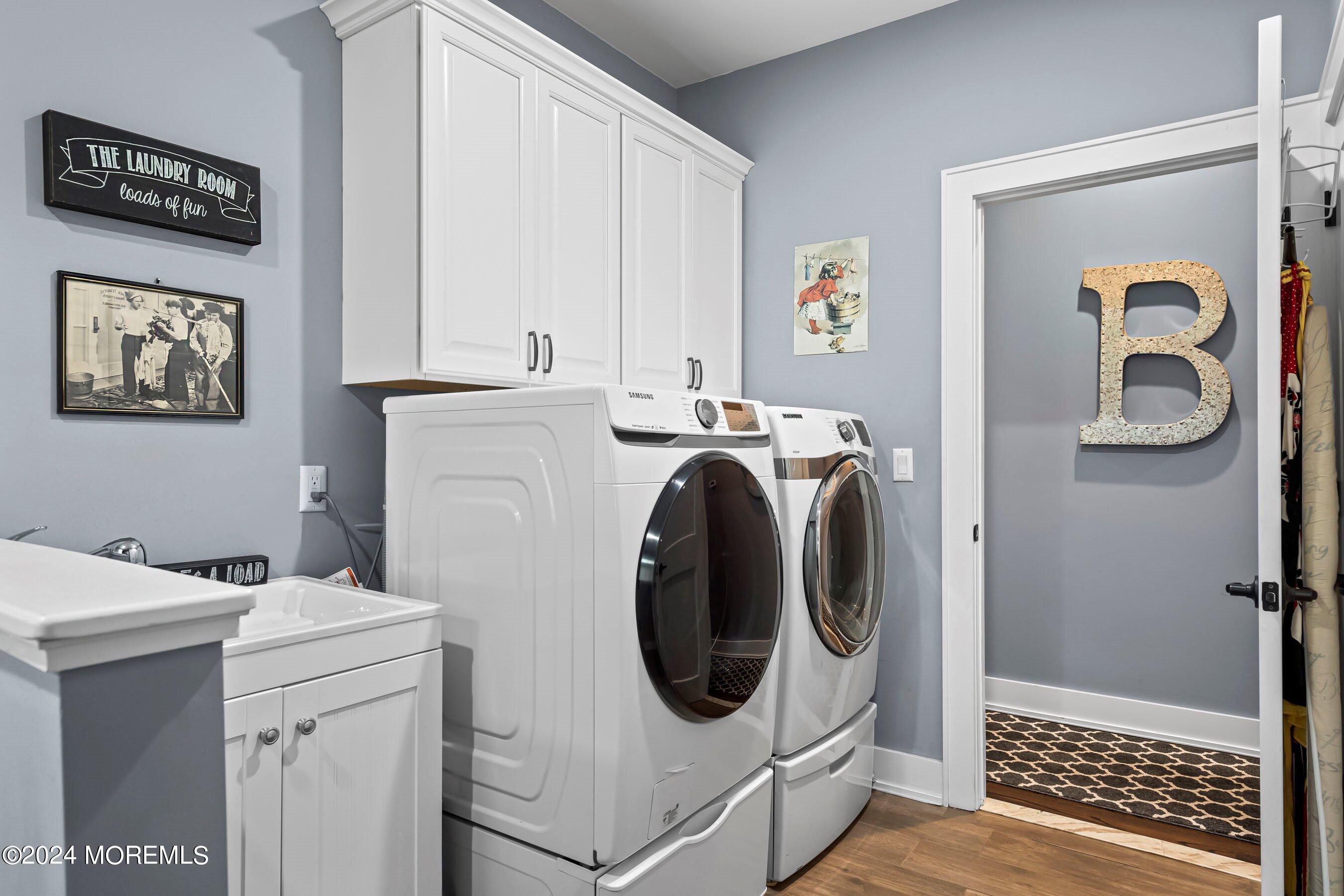 37 Beaver Dam Road Colts Neck, NJ 07722 - Photo 23 of 53 27-Laundry