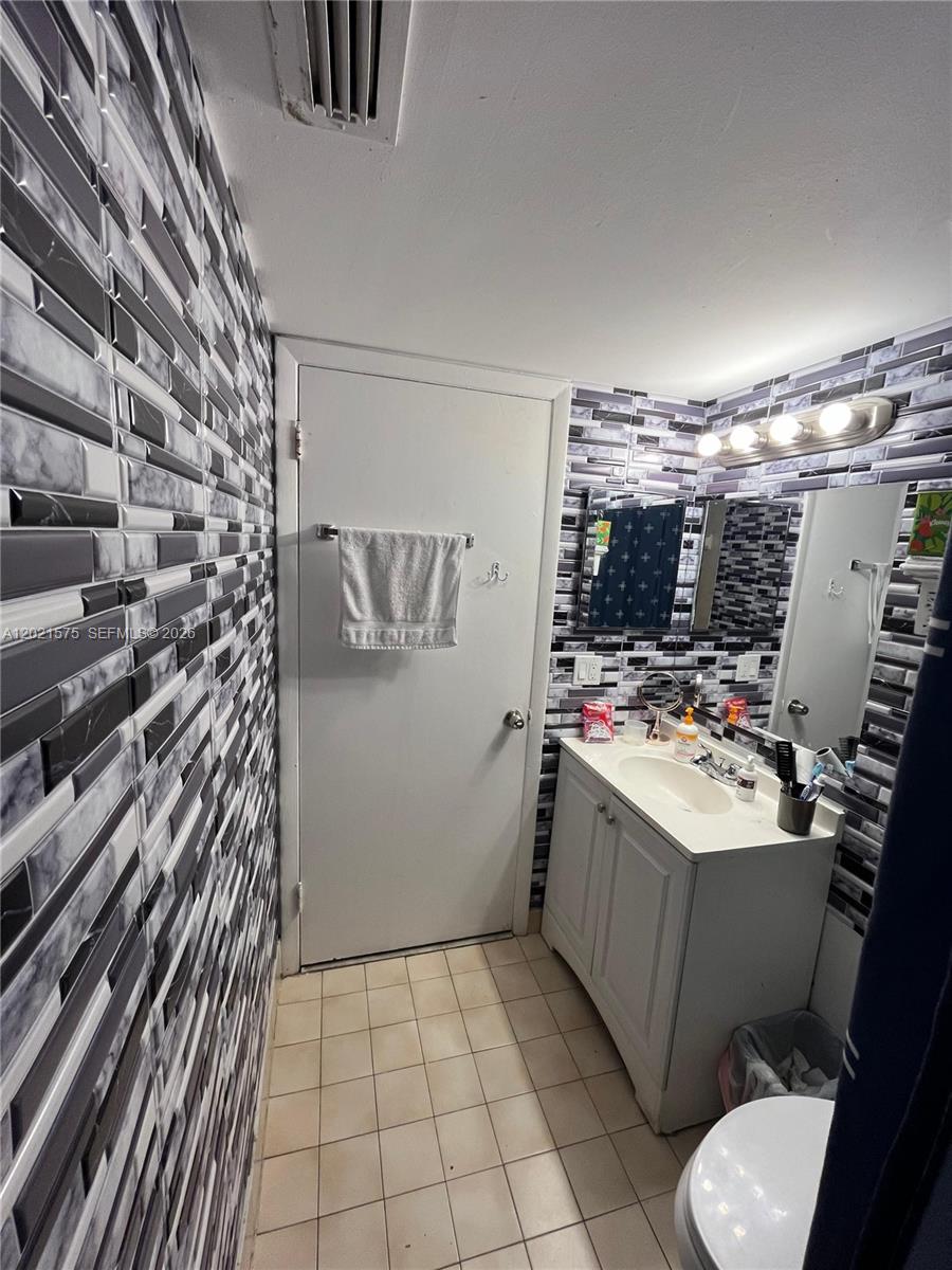 2075 Southwest 122nd Avenue, Unit 404 Miami, FL 33175 - Photo 5 of 15