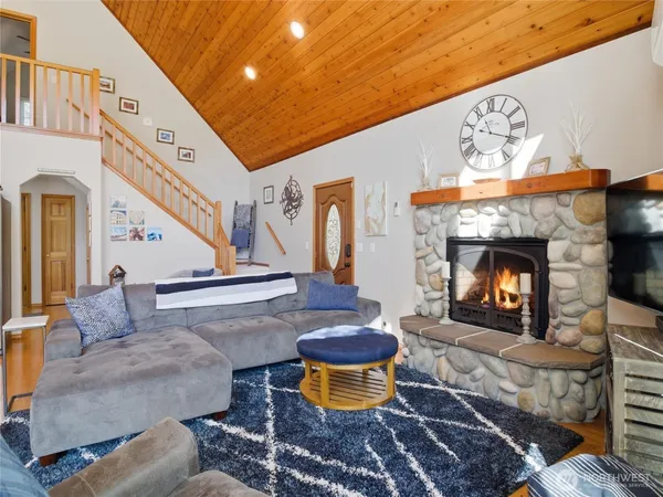 $392,000 | 361 North Duckabush Drive, Hoodsport, WA 98548