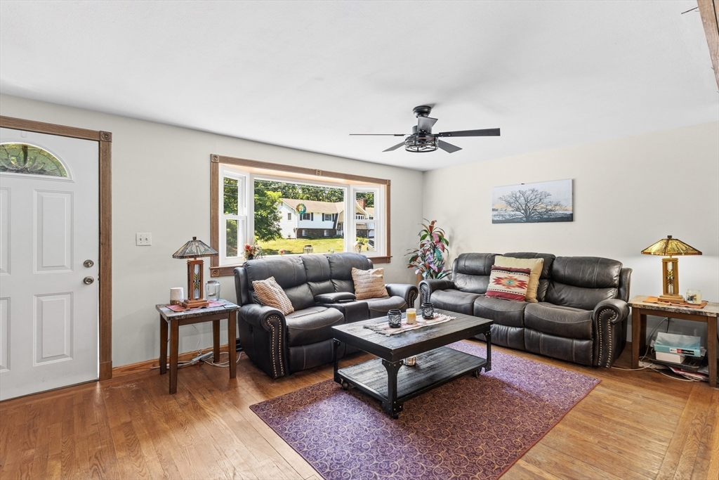 215 Donohue Road Dracut, MA 01826 - Photo 9 of 40