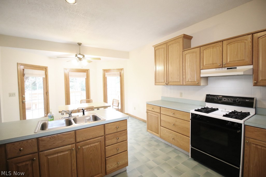 4656 Young Road Stow, OH 44224 - Photo 4 of 13