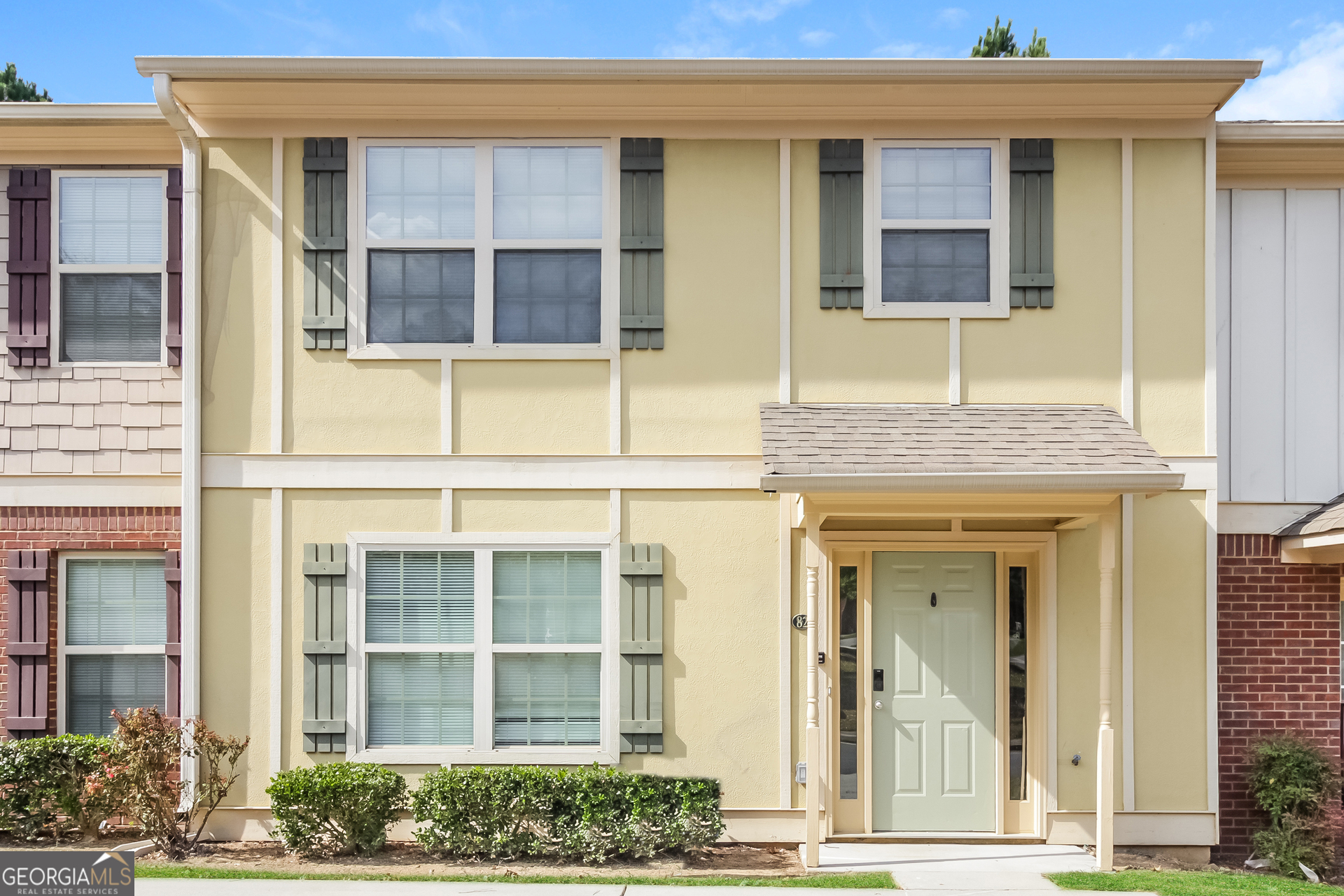 82 Gilliam Crossing Cartersville, GA 30120 - Photo 1 of 17 a front view of a building