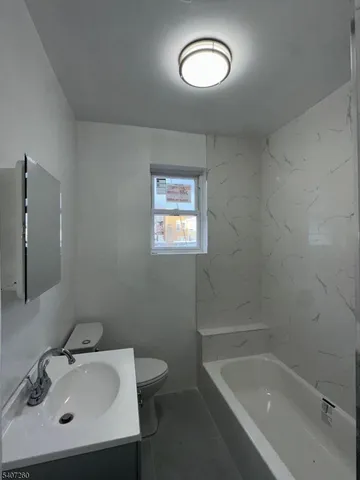 $2,700 | 336 Broad Street, Unit 2, Bloomfield, NJ 07003