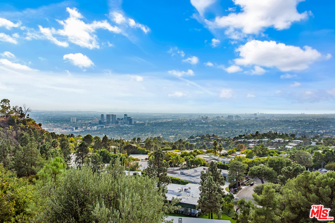 410 Walker Drive Beverly Hills, CA 90210 - Photo 1 of 36 a view of a city