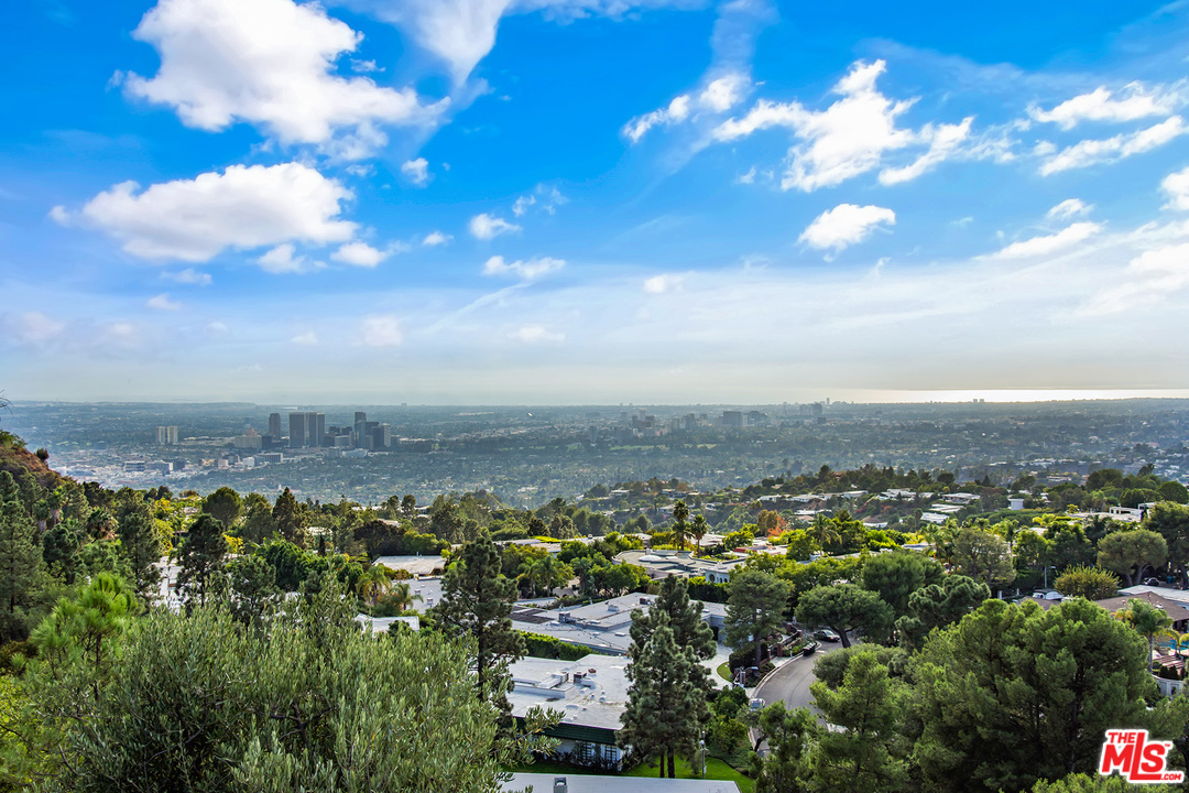 410 Walker Drive Beverly Hills, CA 90210 - Photo 34 of 36