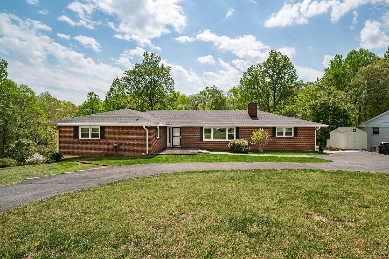 918 Rothowood Road Lynchburg, VA 24503 - Photo 2 of 57 Gallery Image 2