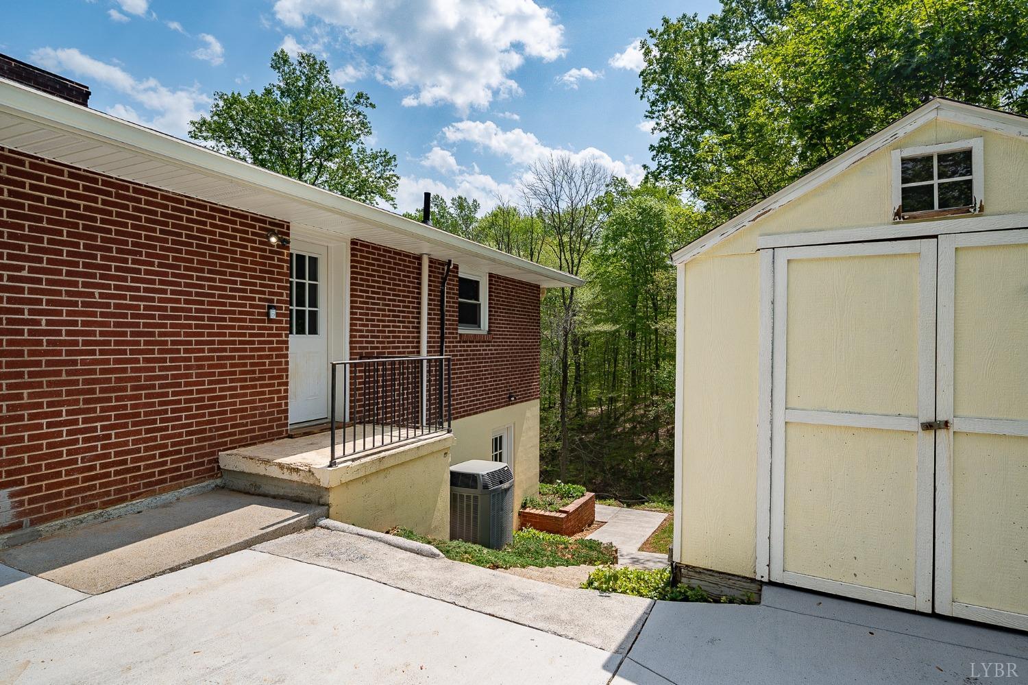 918 Rothowood Road Lynchburg, VA 24503 - Photo 9 of 57 Gallery Image 9