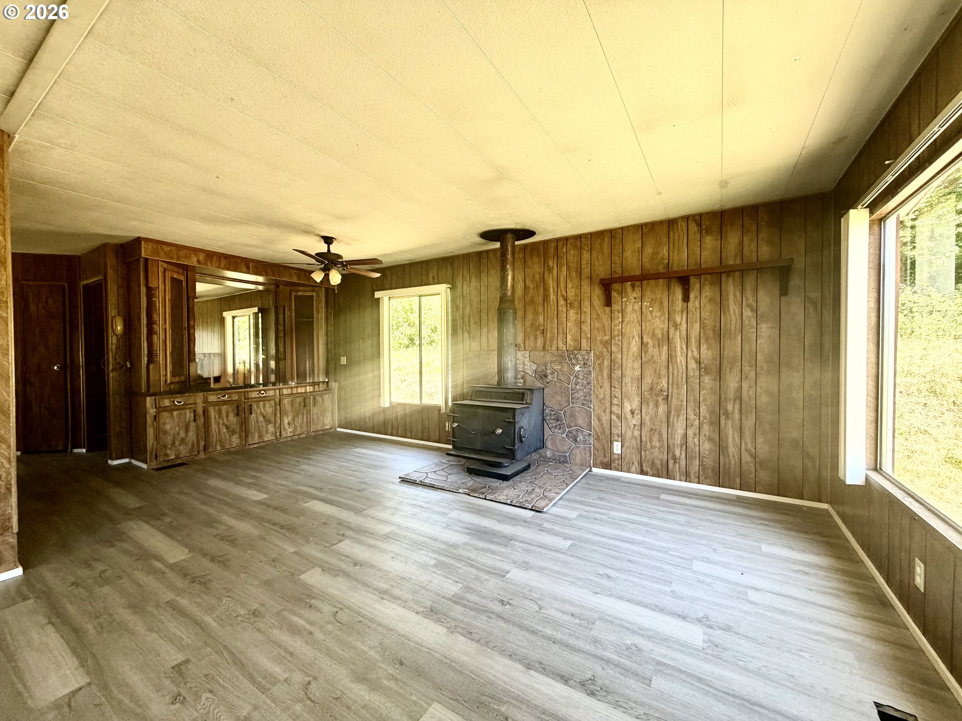 76582 Davis Road Oakridge, OR 97463 - Photo 8 of 21