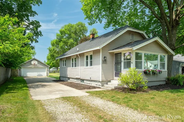 $329,900 | 6145 Idaho Avenue Northeast, Belmont, MI 49306