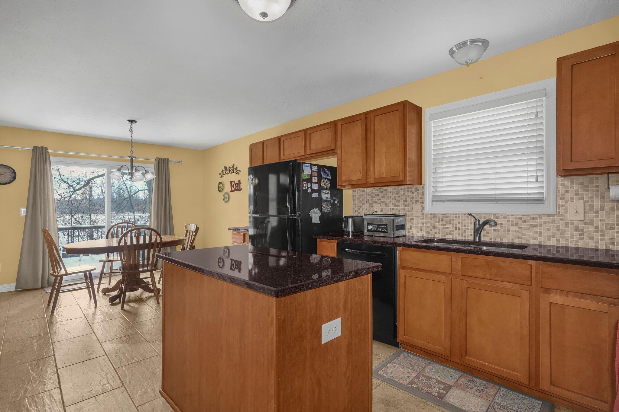 320 Vista Ridge Drive Delaware, OH 43015 - Photo 7 of 40 8-web-or-mls-320-vista-ridge-dr