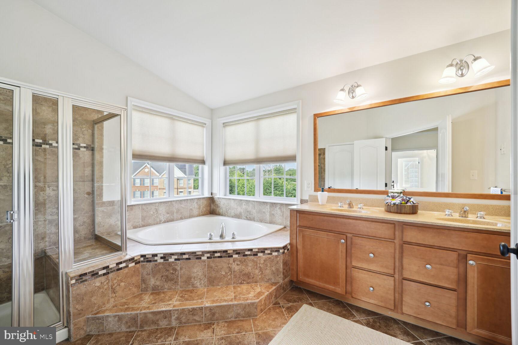 4067 Ranch Road Upper Marlboro, MD 20772 - Photo 10 of 19 Primary Ensuite