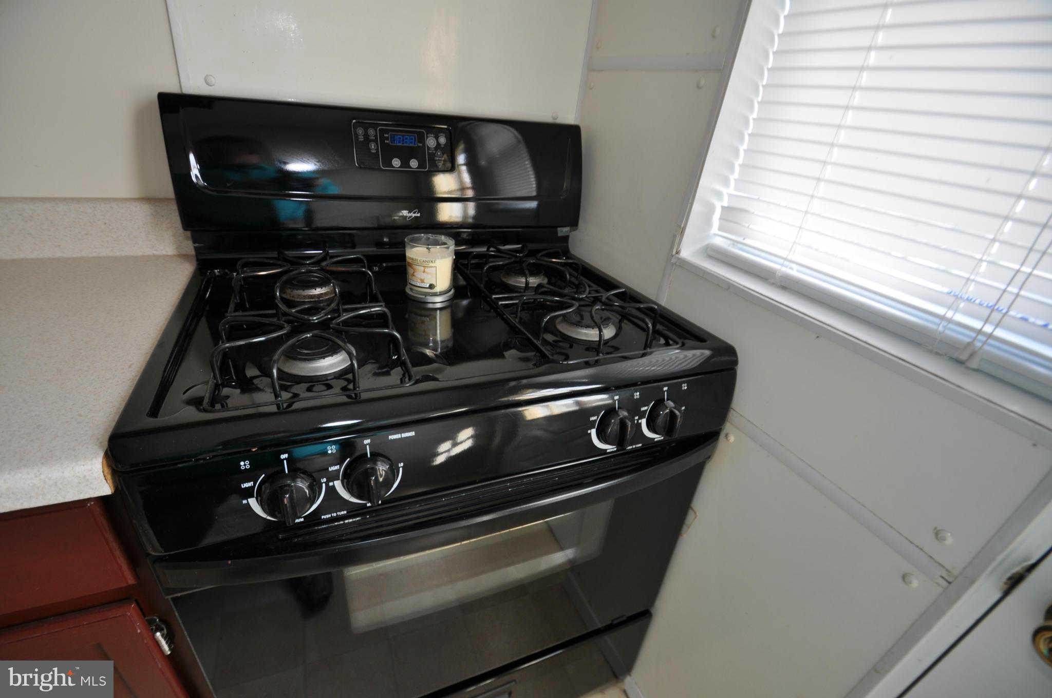 845 Arncliffe Road Baltimore, MD 21221 - Photo 12 of 26 Kitchen