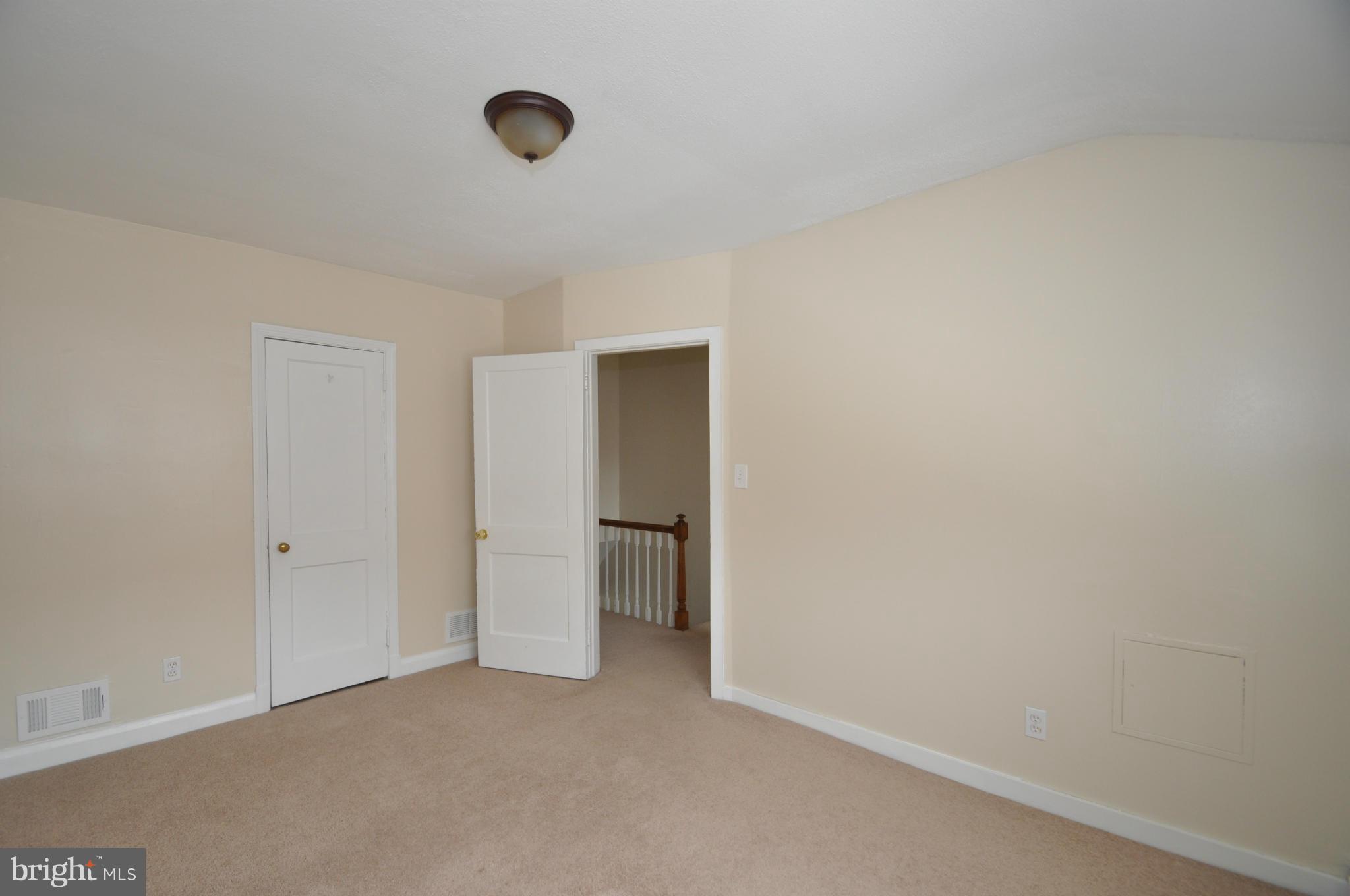 845 Arncliffe Road Baltimore, MD 21221 - Photo 16 of 26 Bath (Master)