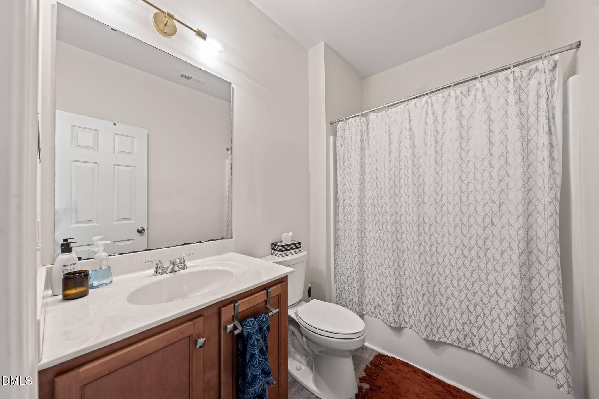 805 East Jones Street Raleigh, NC 27601 - Photo 10 of 17 Blurred_Interiors_805 E Jones_9