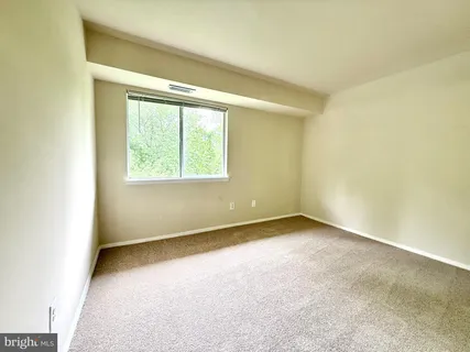 $257,500 | 7975 Audubon Avenue, Unit 302, Alexandria, VA 22306